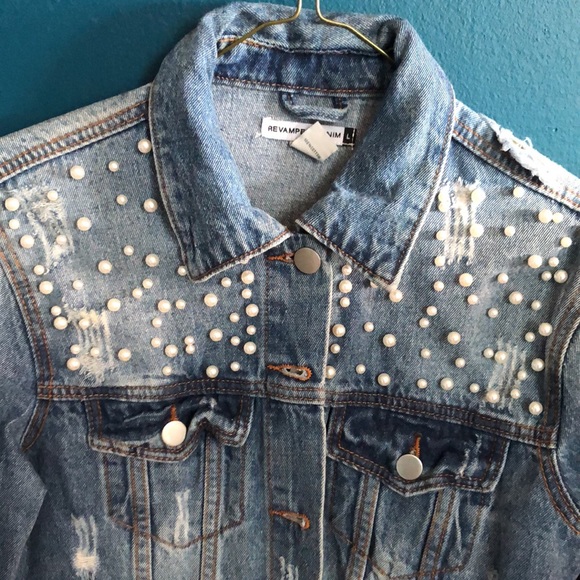 Beautiful pearl Jeans Jacket - Picture 2 of 4